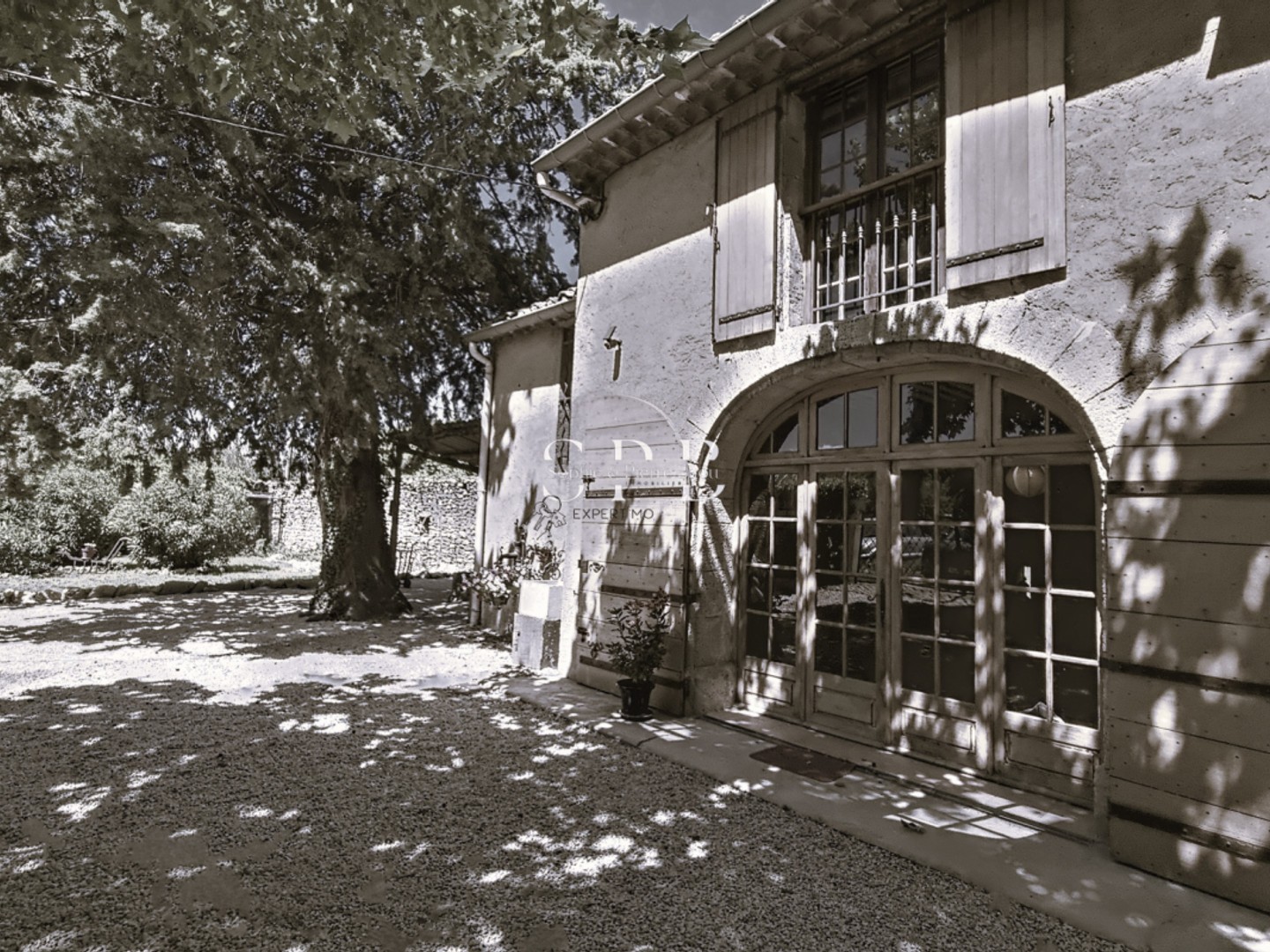 *** BIEN VENDU *** MAS DANS LE LUBERON