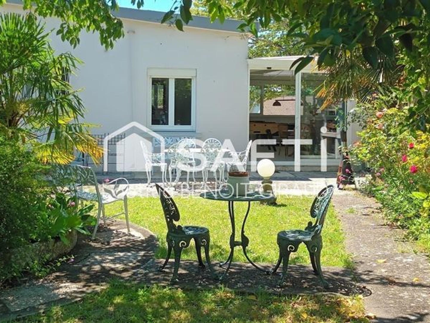 Maison avec appartement indépendant à Saintes