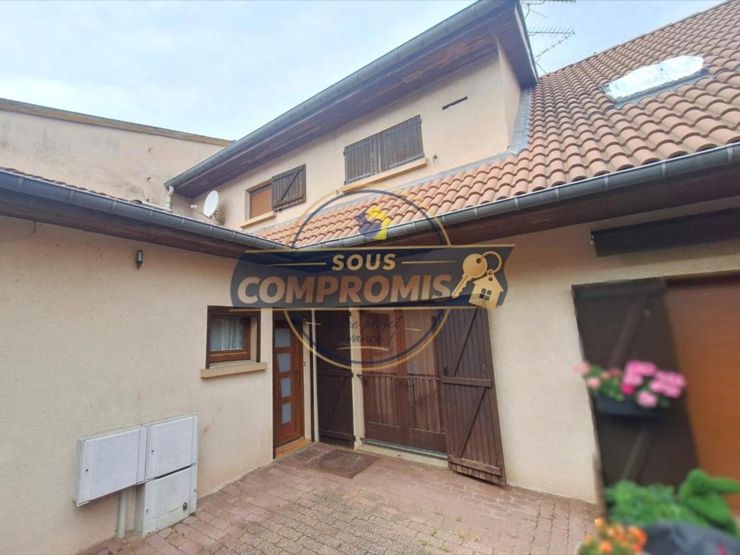 BEUVEILLE : APPARTEMENT DUPLEX T5 AVEC GARAGE