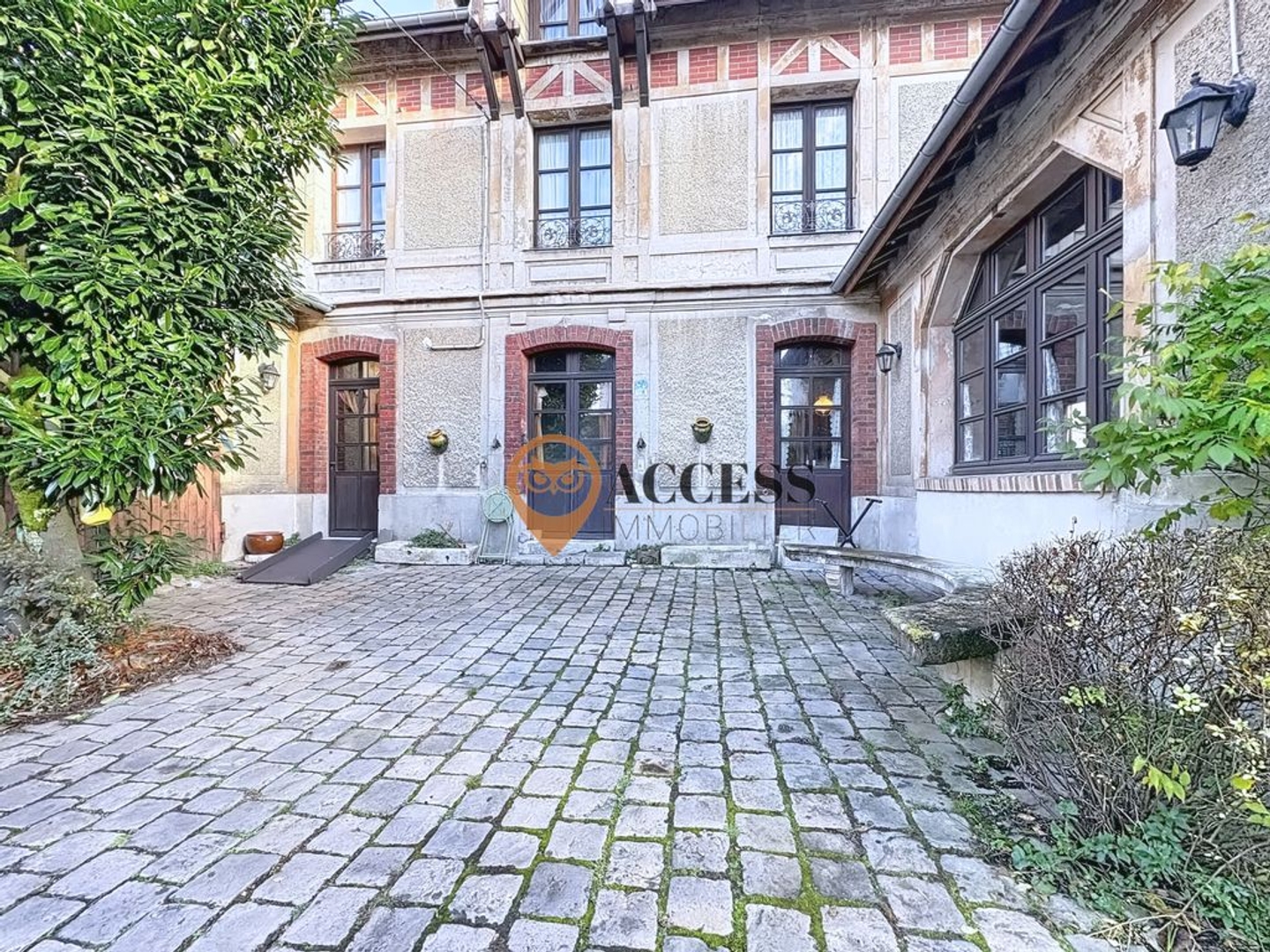 Maison de luxe 9 pièces 196 m²