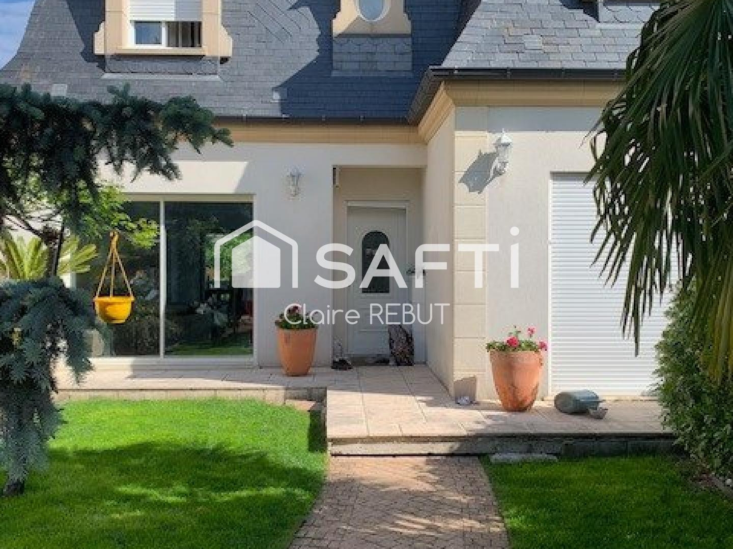 Belle Maison toit mansart de 2005, 5 Chambres
