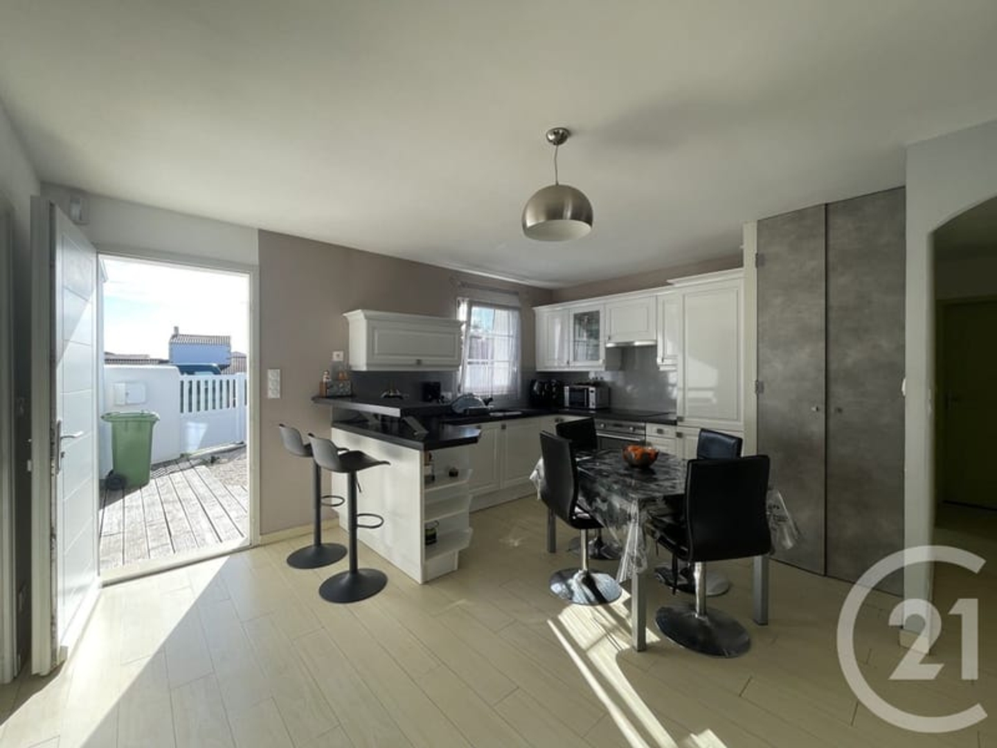 Maison à vendre - 3 pièces - 82m2 - Saint-Pierre-D'ol... (17310)
