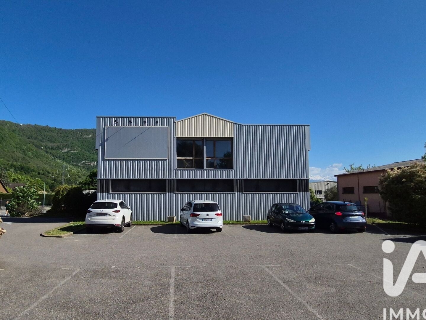 Magasin à vendre - 708m2 - Barby (73230)