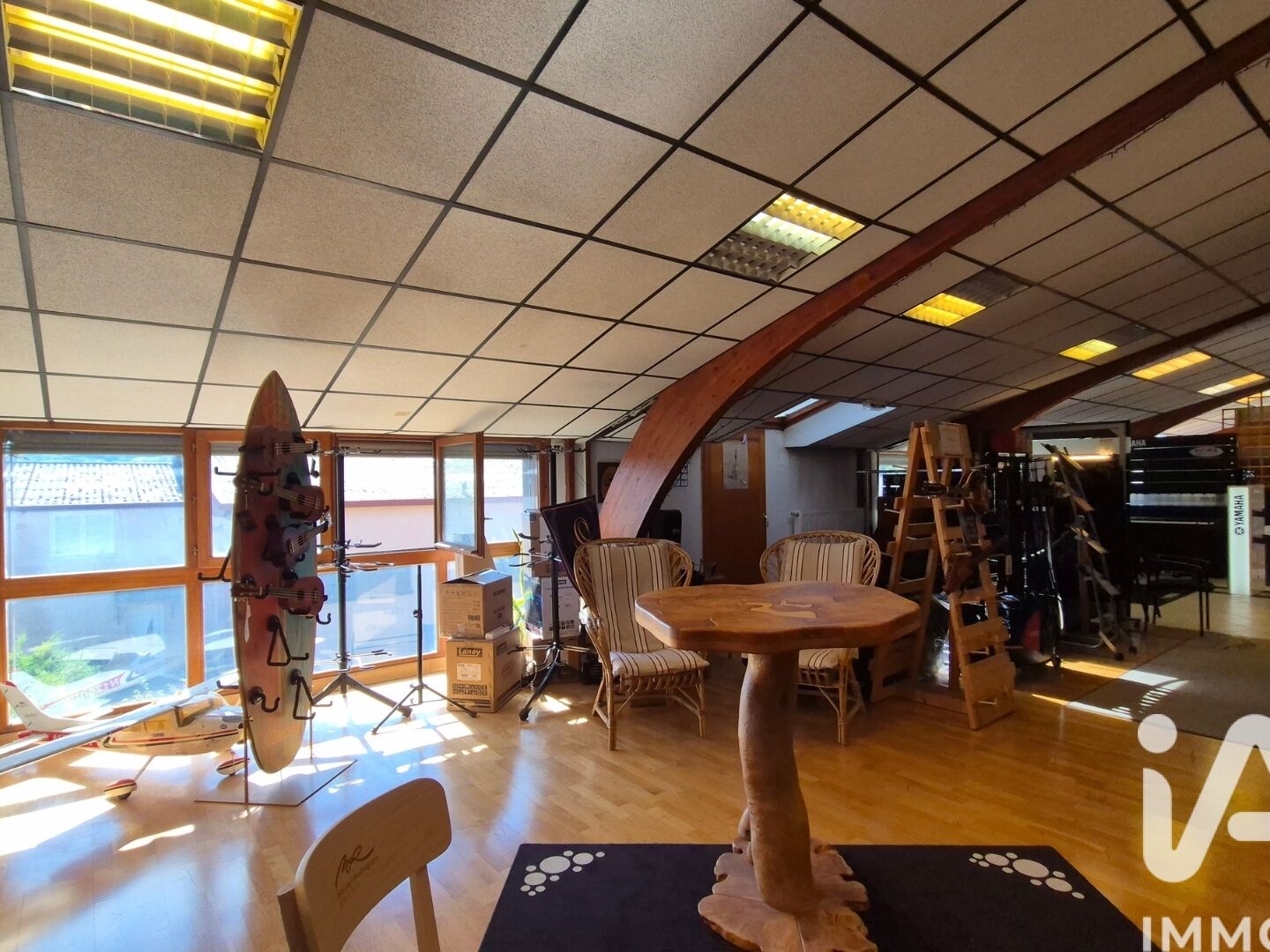 Magasin à vendre - 708m2 - Barby (73230)