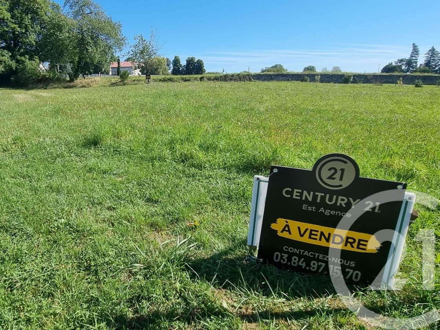 Terrain 1824 m²