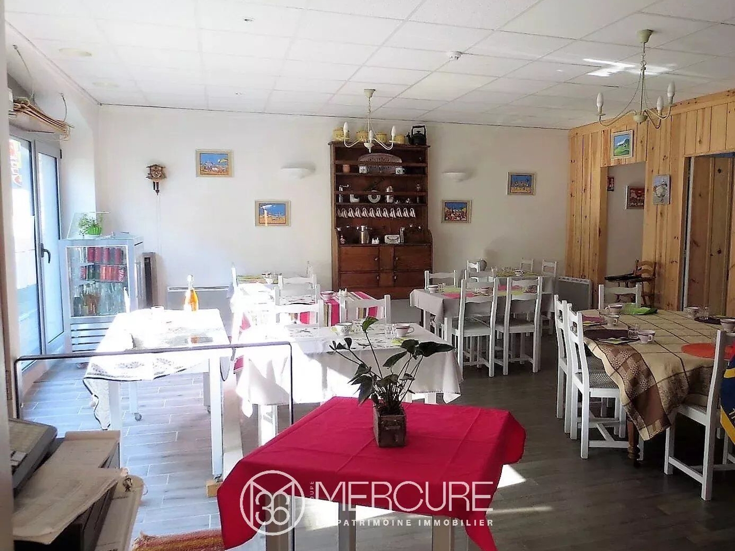 HOTEL RESTAURANT DANS STATION BALNEAIRE