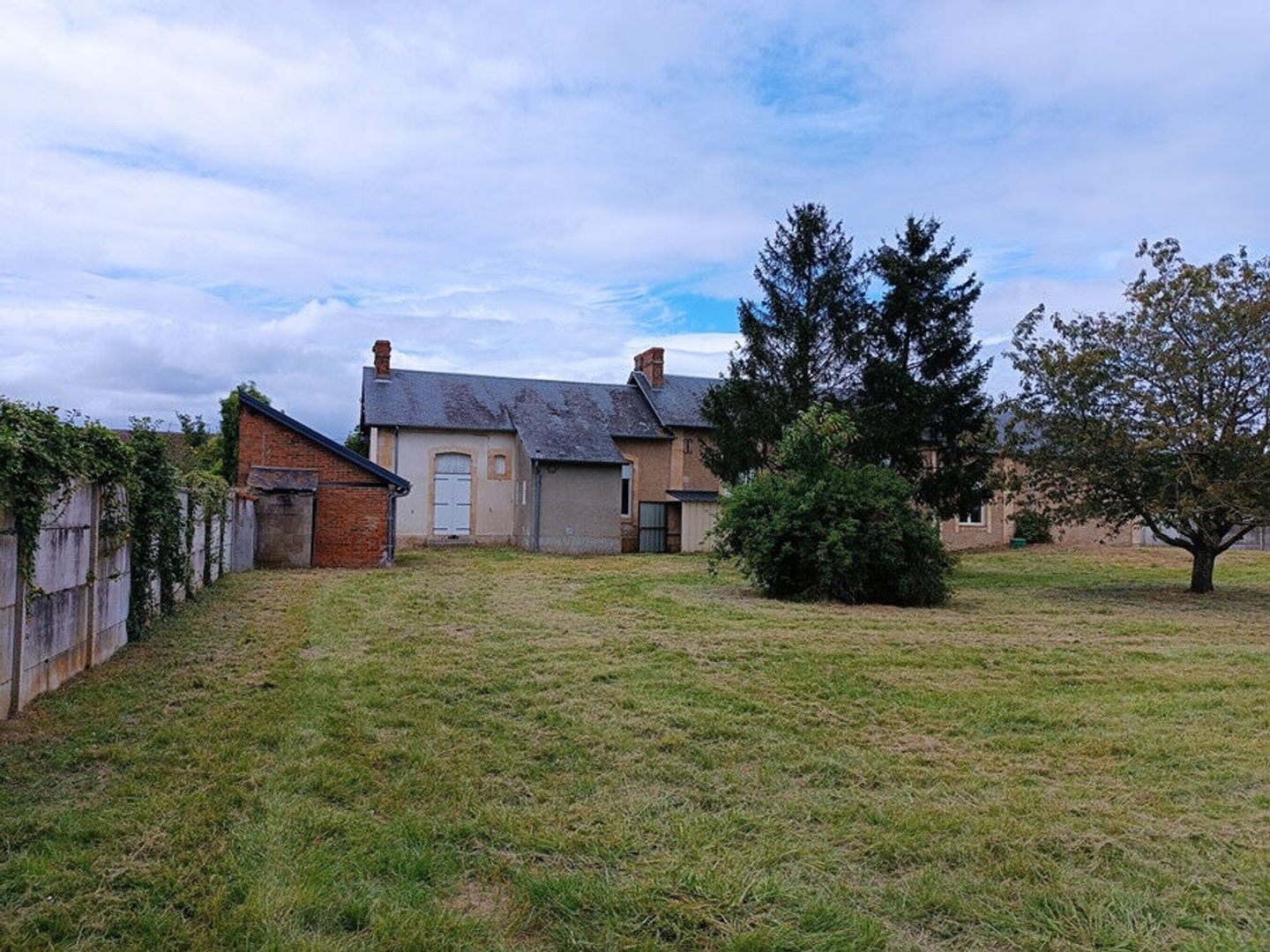 Maison à vendre - 3 pièces - 150m2 - Cornusse (18350)