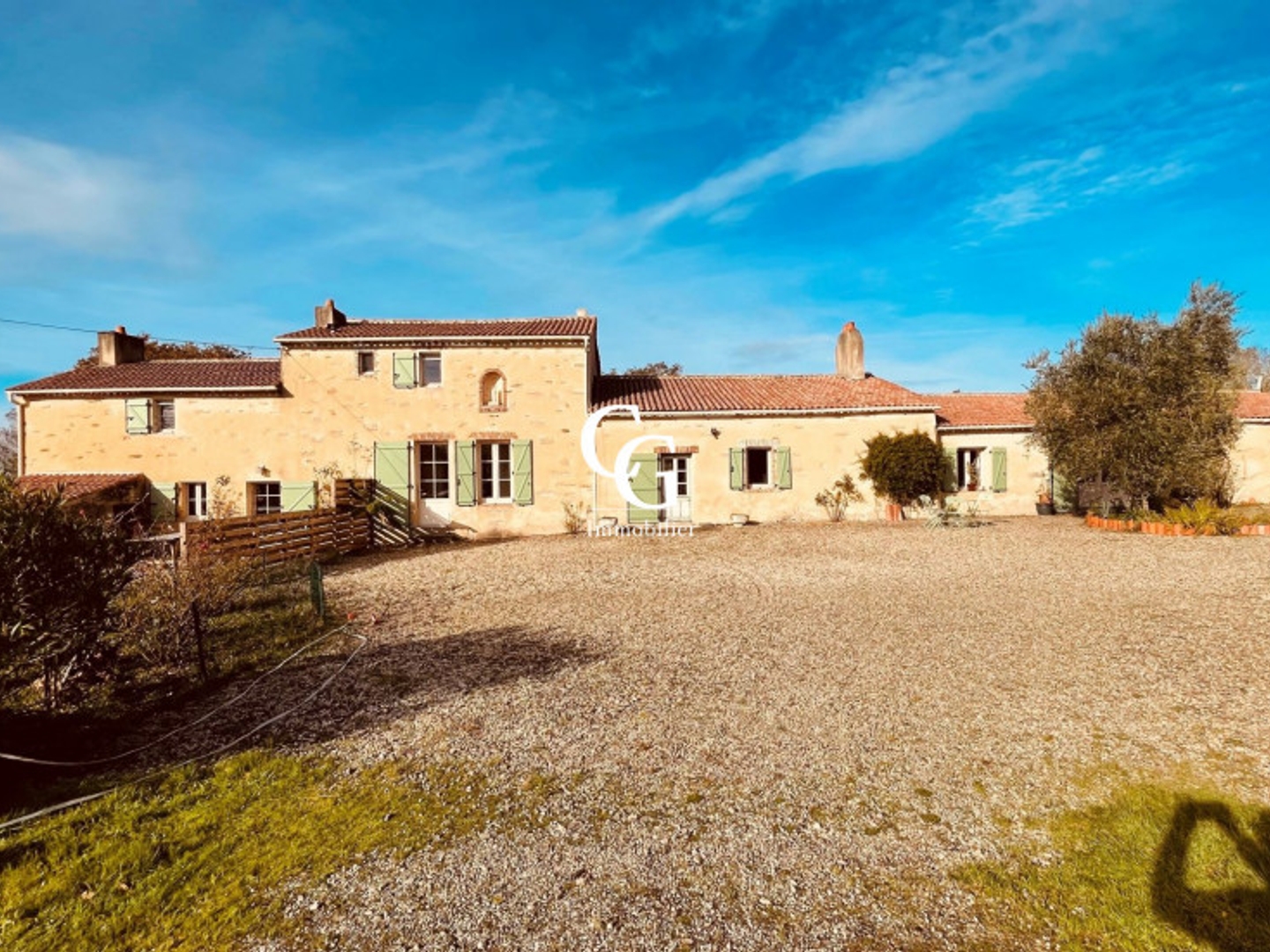 Maison 8 pièces 232 m²
