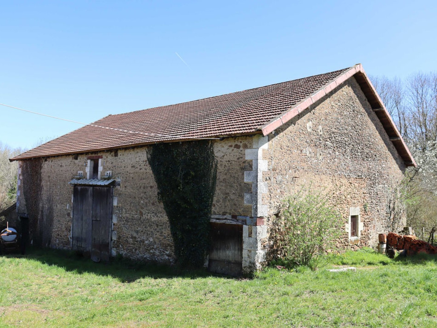 Ensemble de deux granges à Pressignac