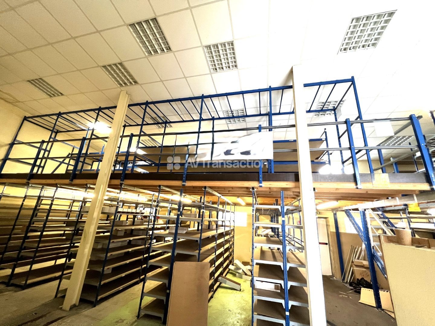 Bureaux à vendre - 5 pièces - 469m2 - Saint Germain En ... (78100)