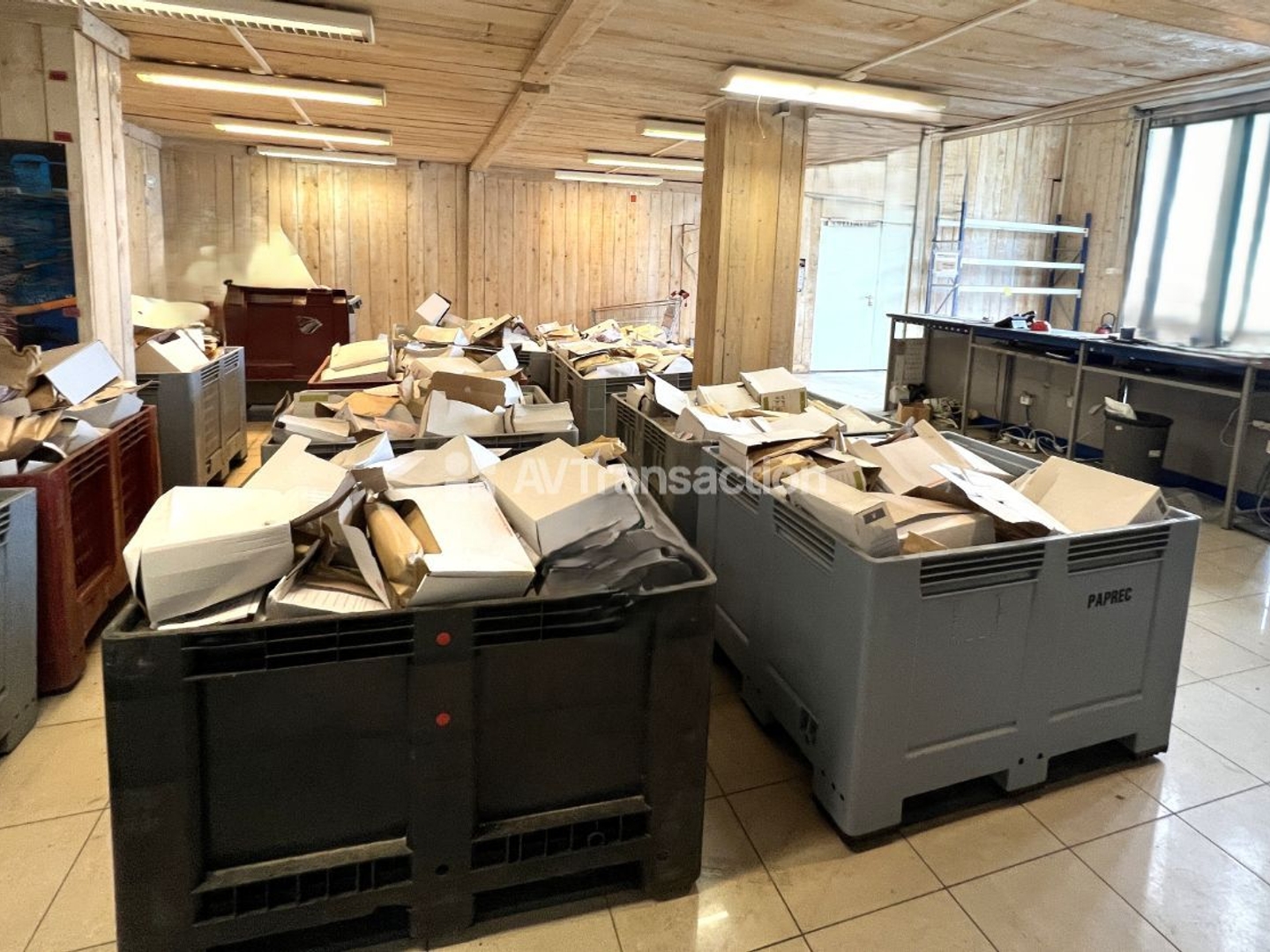 Bureaux à vendre - 5 pièces - 469m2 - Saint Germain En ... (78100)