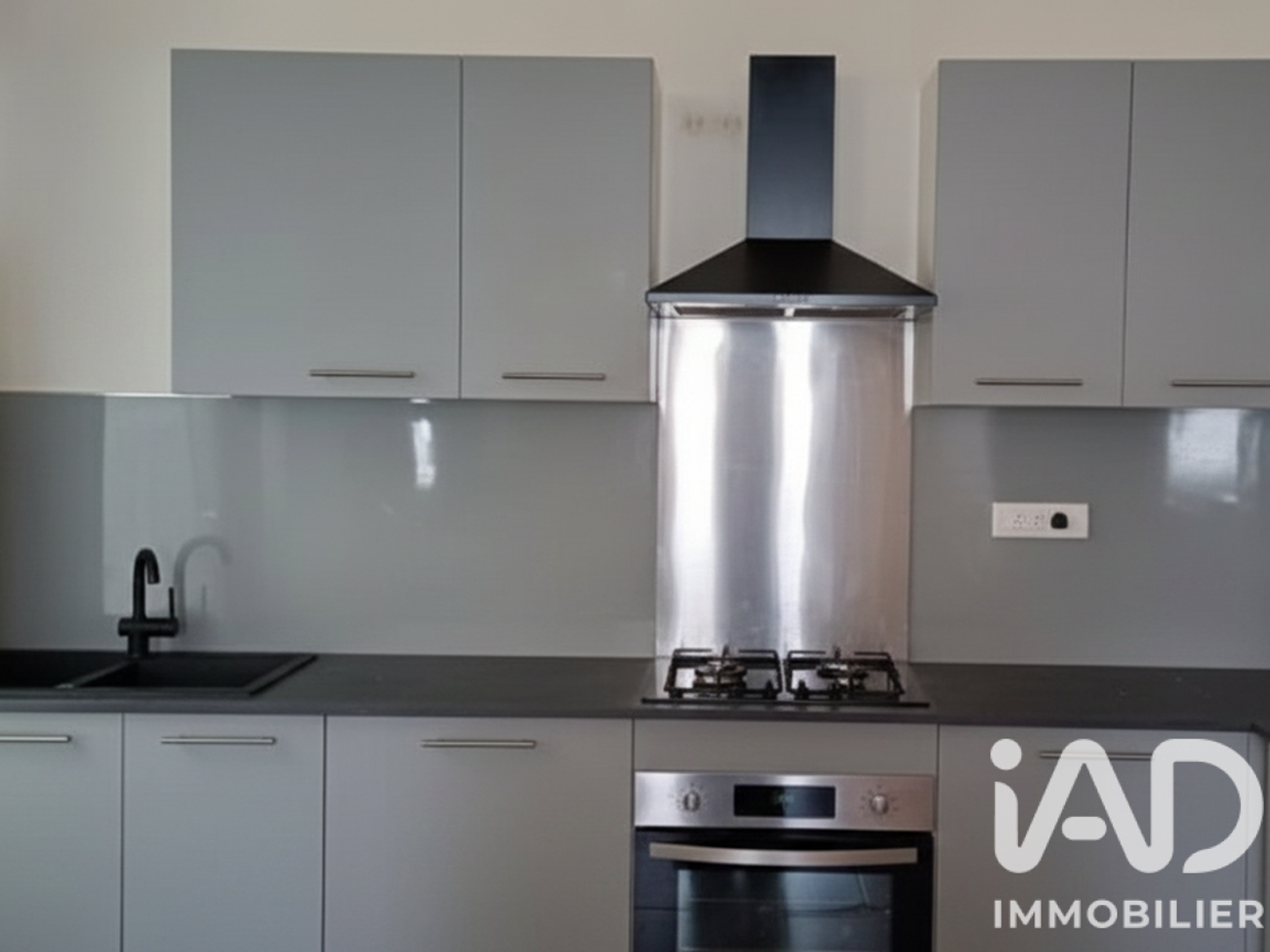 Maison à vendre - 5 pièces - 106m2 - Saintes (17100)