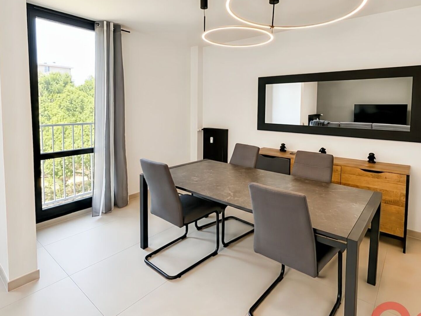 Appartement à vendre - 3 pièces - 82m2 - La Seyne-Sur-Mer (83500)
