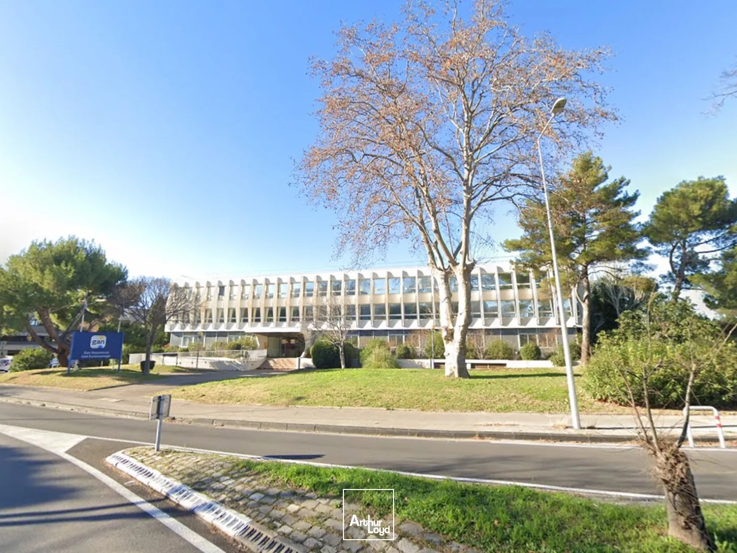 A vendre - Immeuble indépendant de bureaux avec parkings - Bonneveine - 13008 Marseille