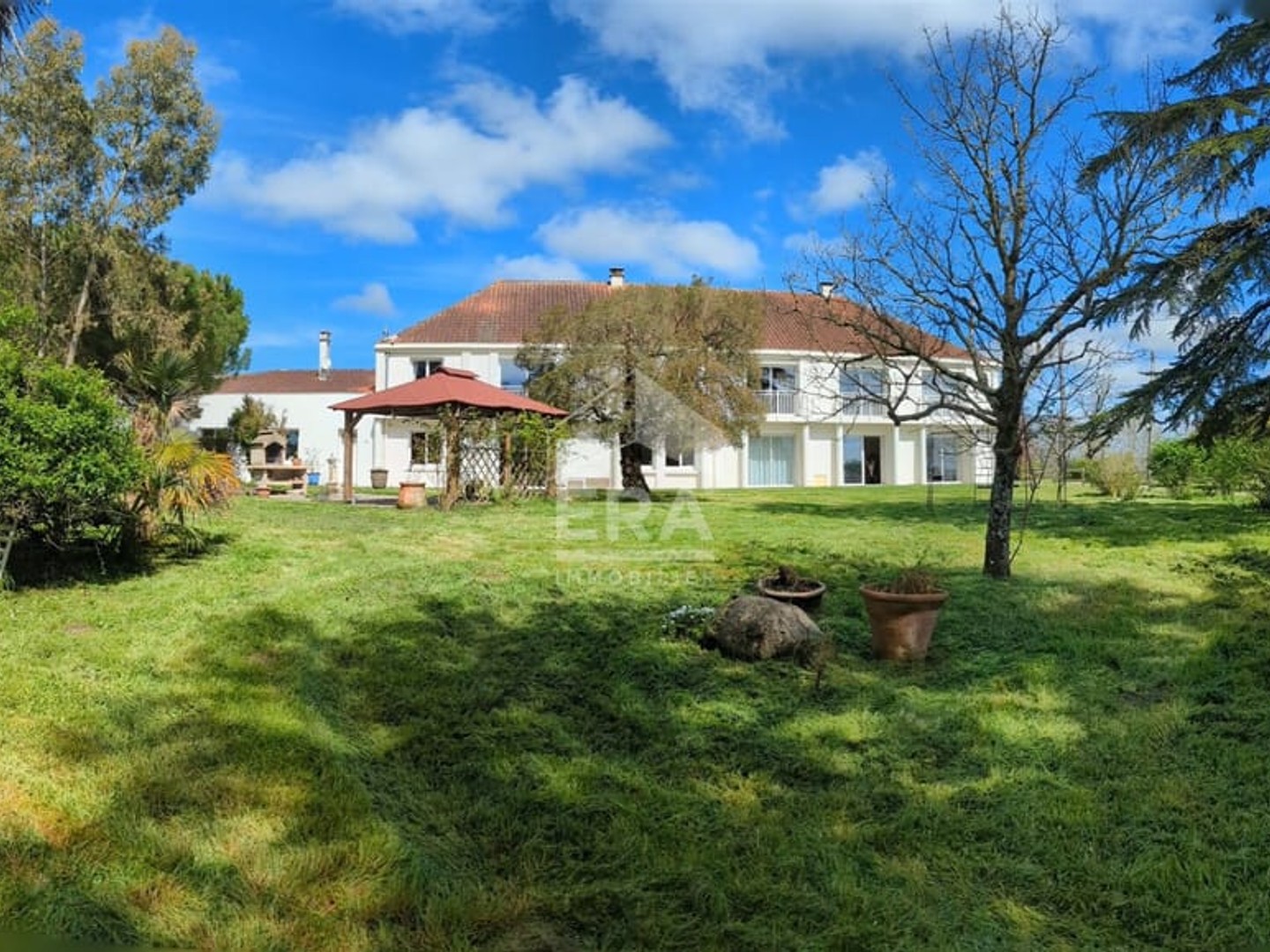 Maison 13 pièces 600 m²
