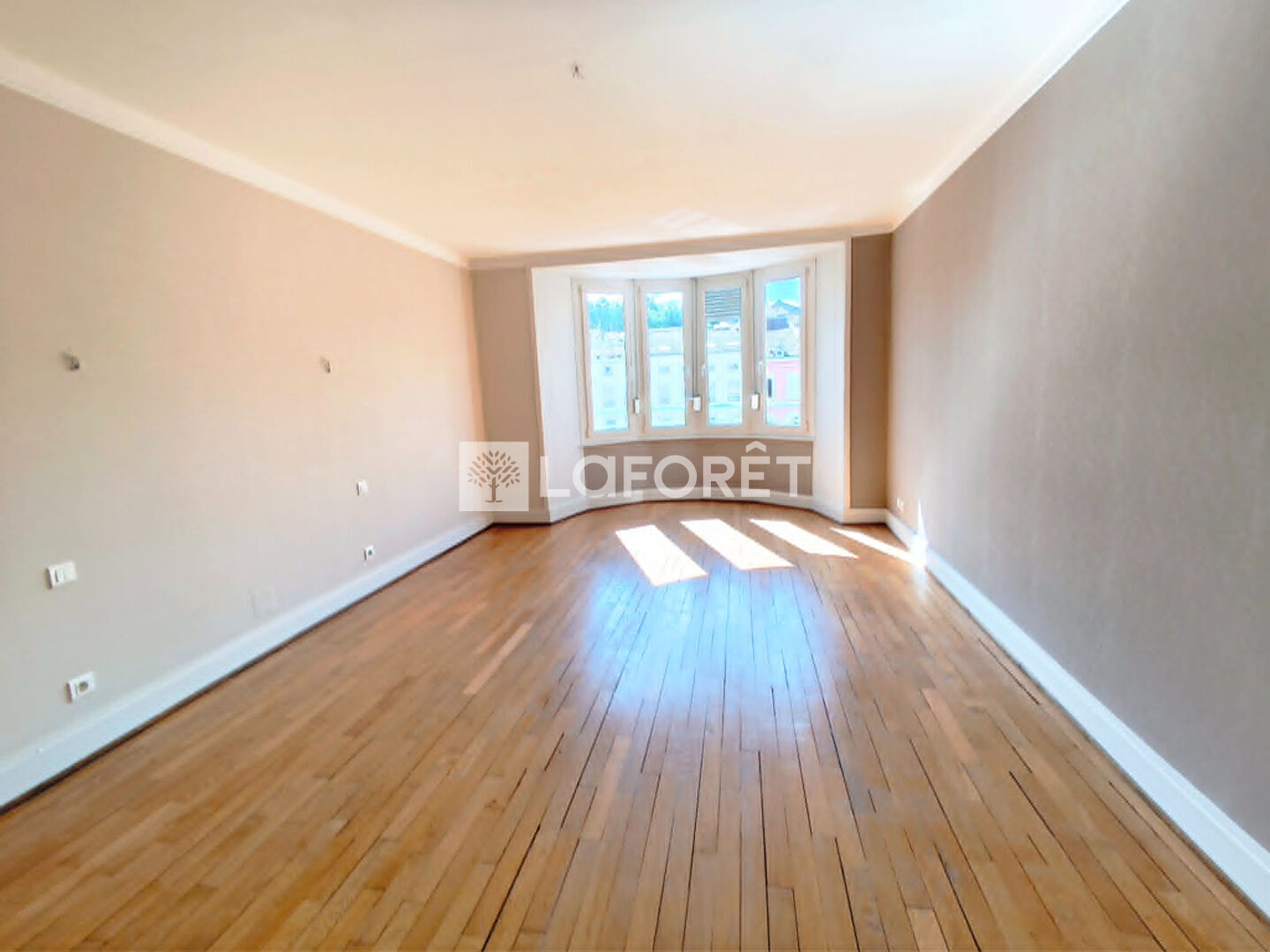 Appartement à vendre - 6 pièces - 175m2 - Épinal (88000)