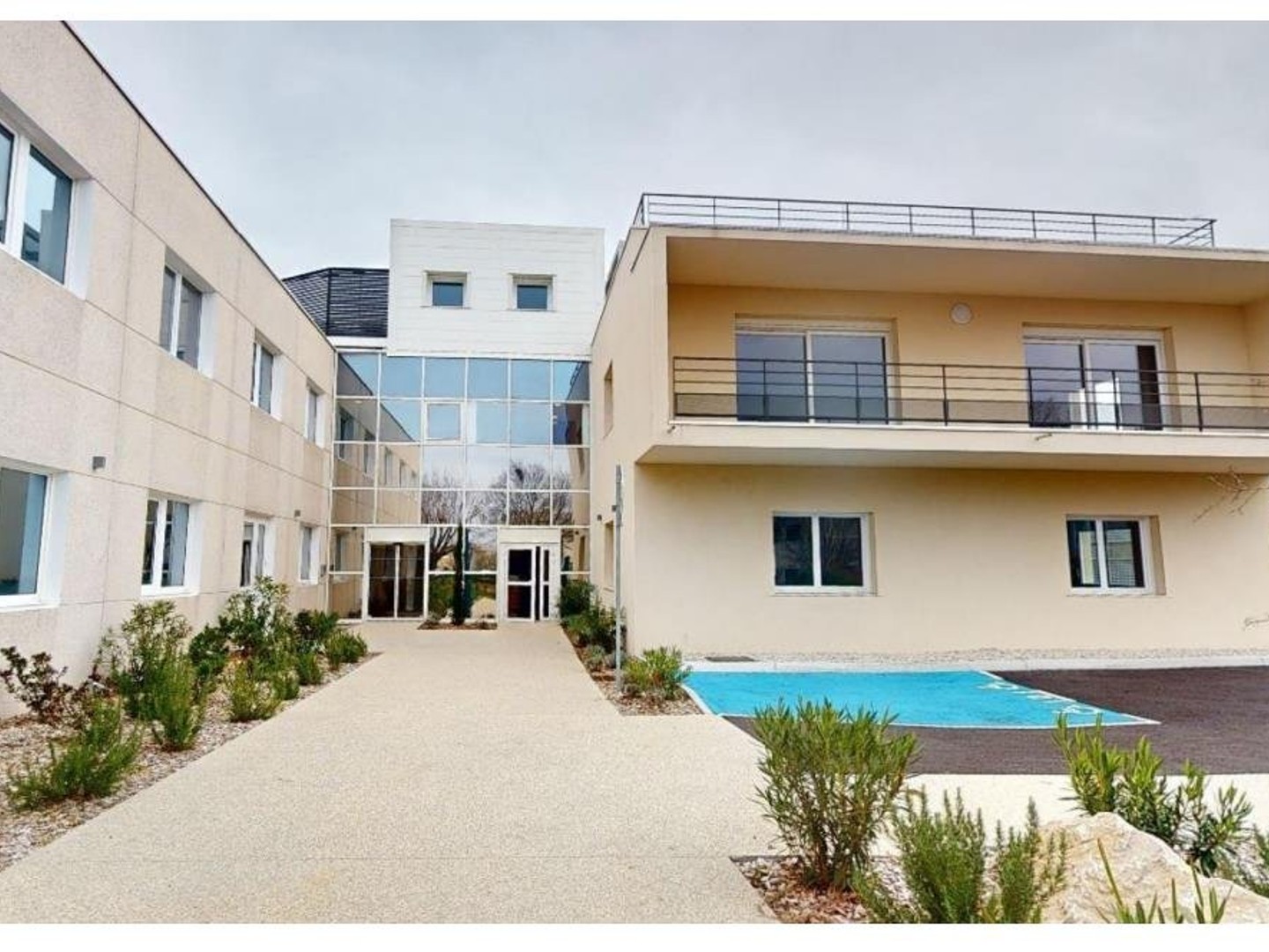 Autre à vendre - 348m2 - Bron (69500)