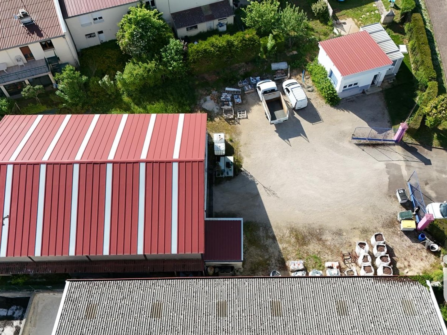 Local 300 m²