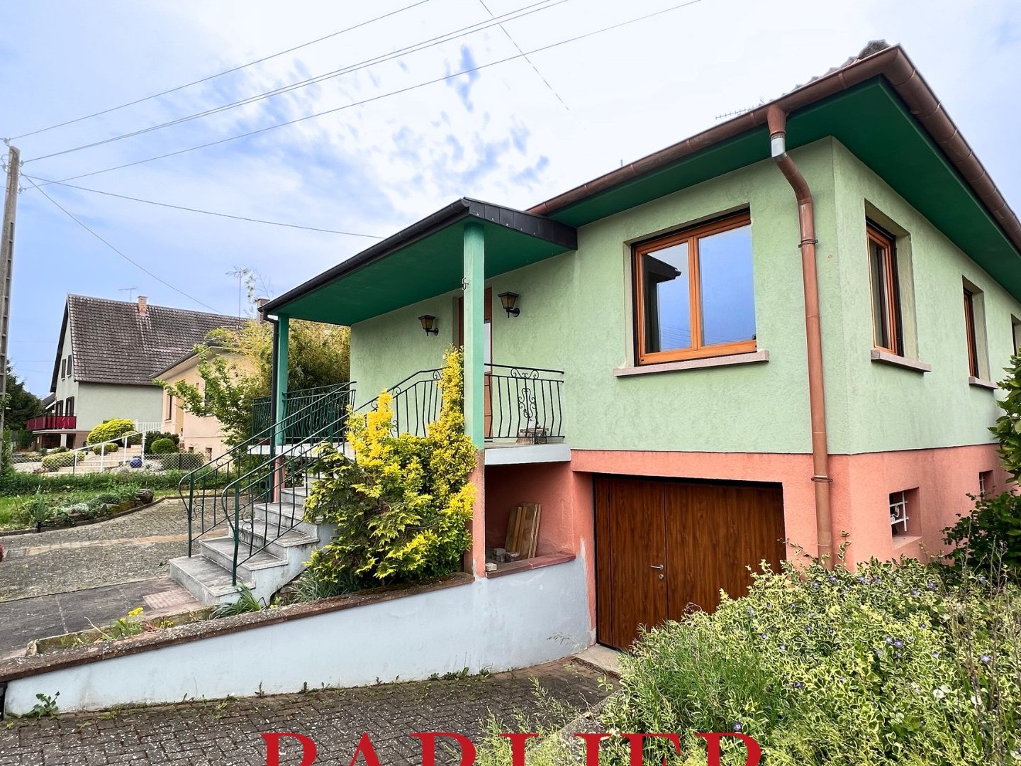 Maison familiale - 111 m2 - 5 pièces - jardin - Sous-sol