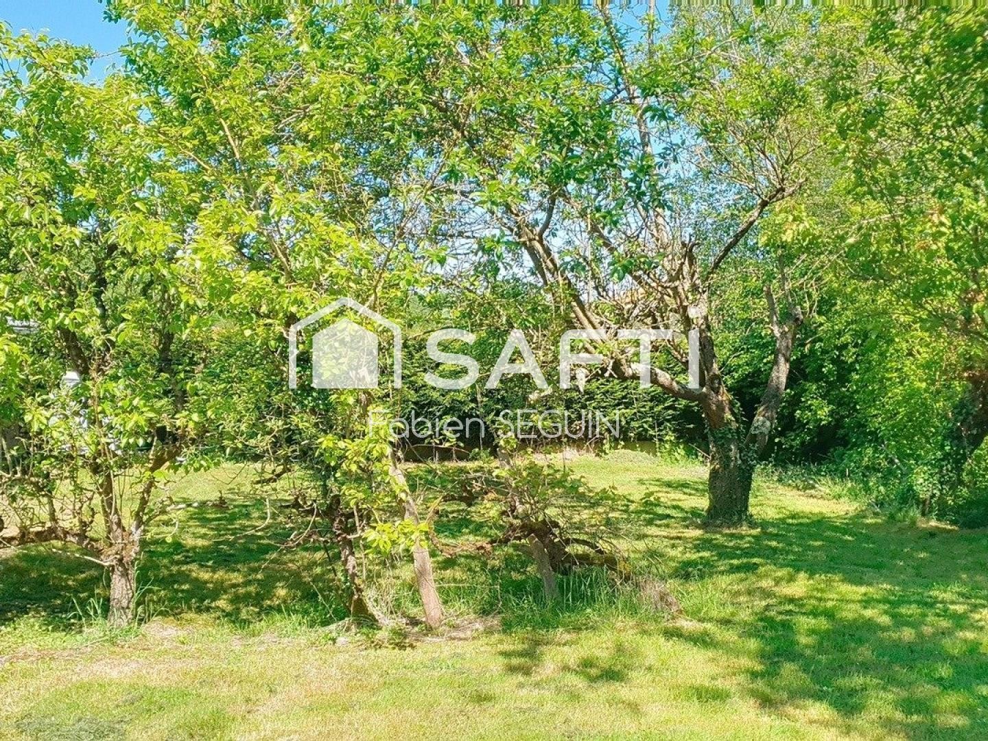 Terrain à vendre - 1700m2 - Beaupréau-En-Mauges (49510)
