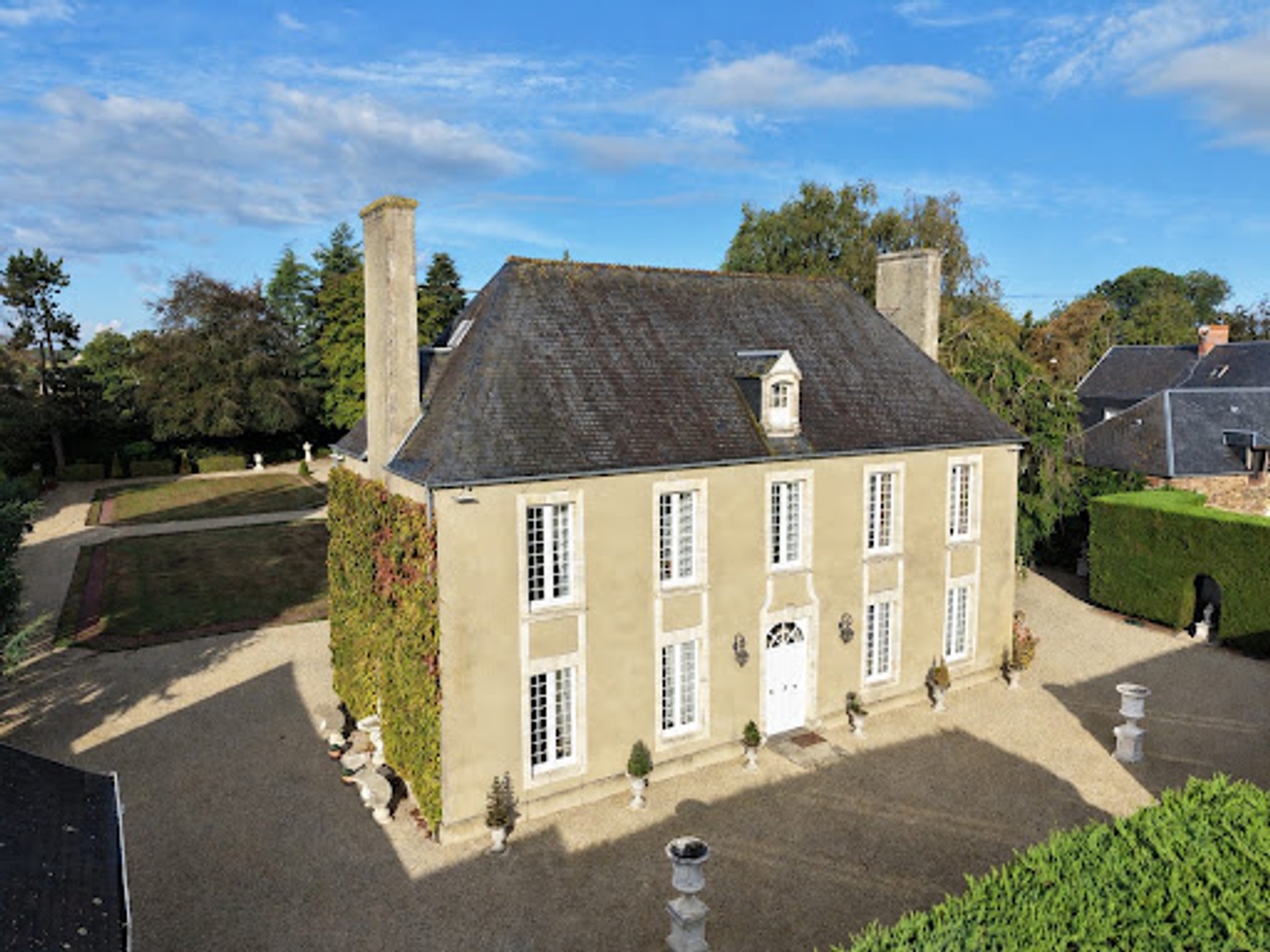 Maison à vendre - 8 pièces - 52000m2 - Saint-Clair-Sur-L... (50680)
