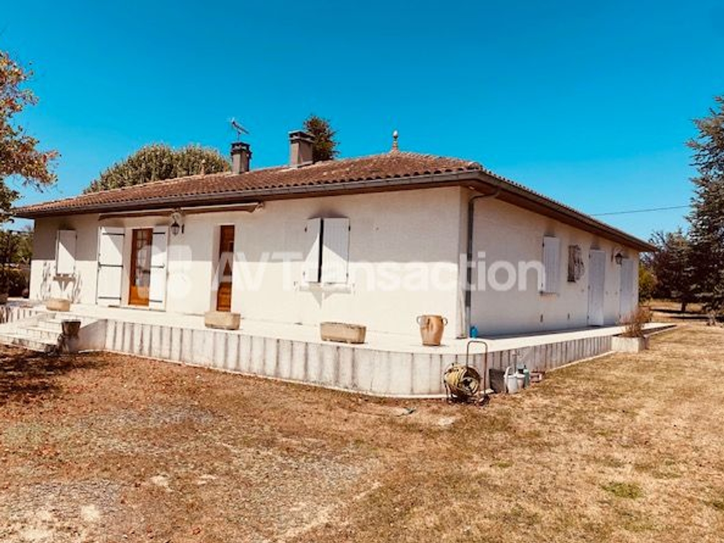Maison traditionnelle avec garage Saint Saturnin