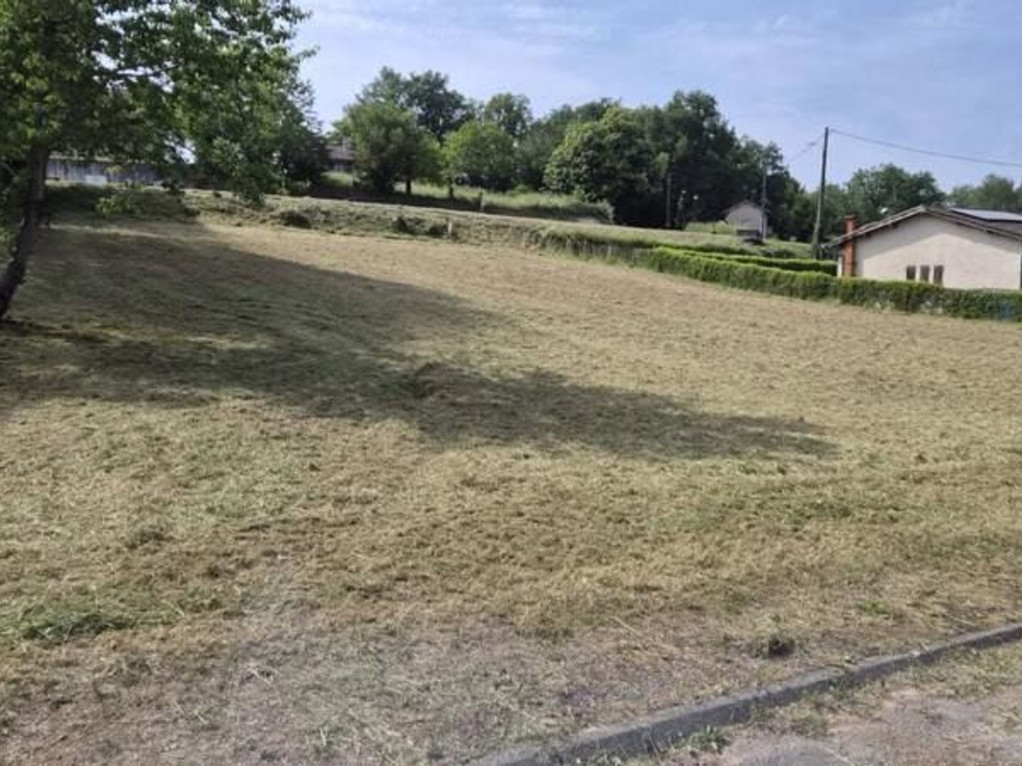 Terrain 1200 m²