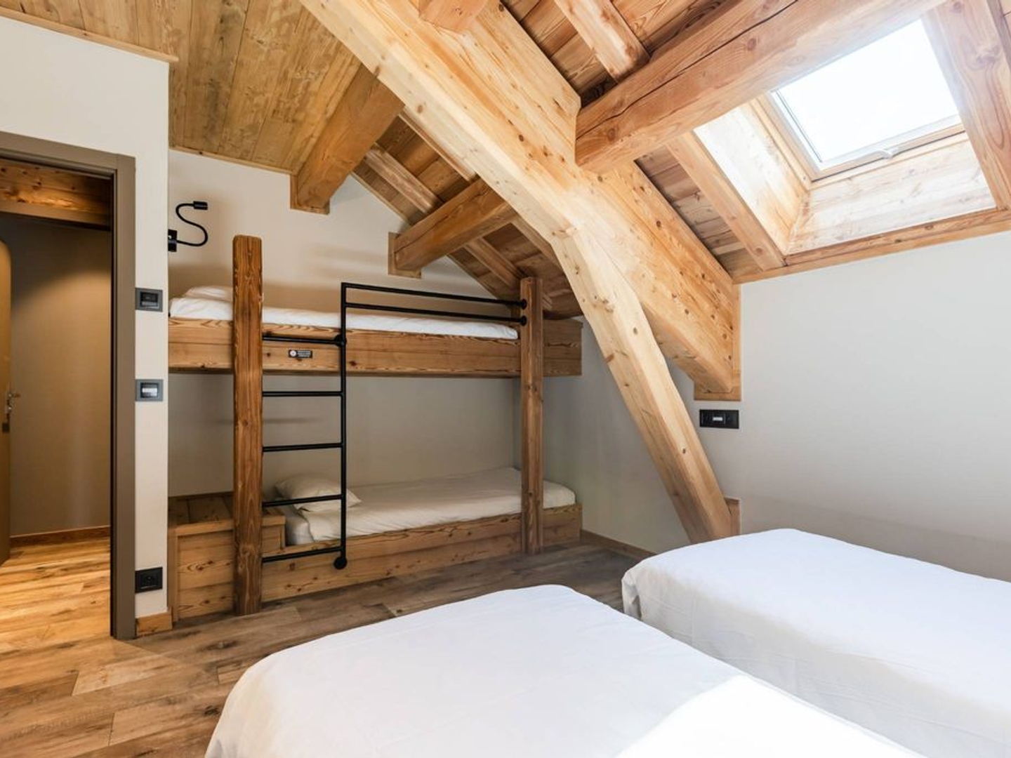 Maison à vendre - 18 pièces - 669m2 - Villard-Reculas (38114)