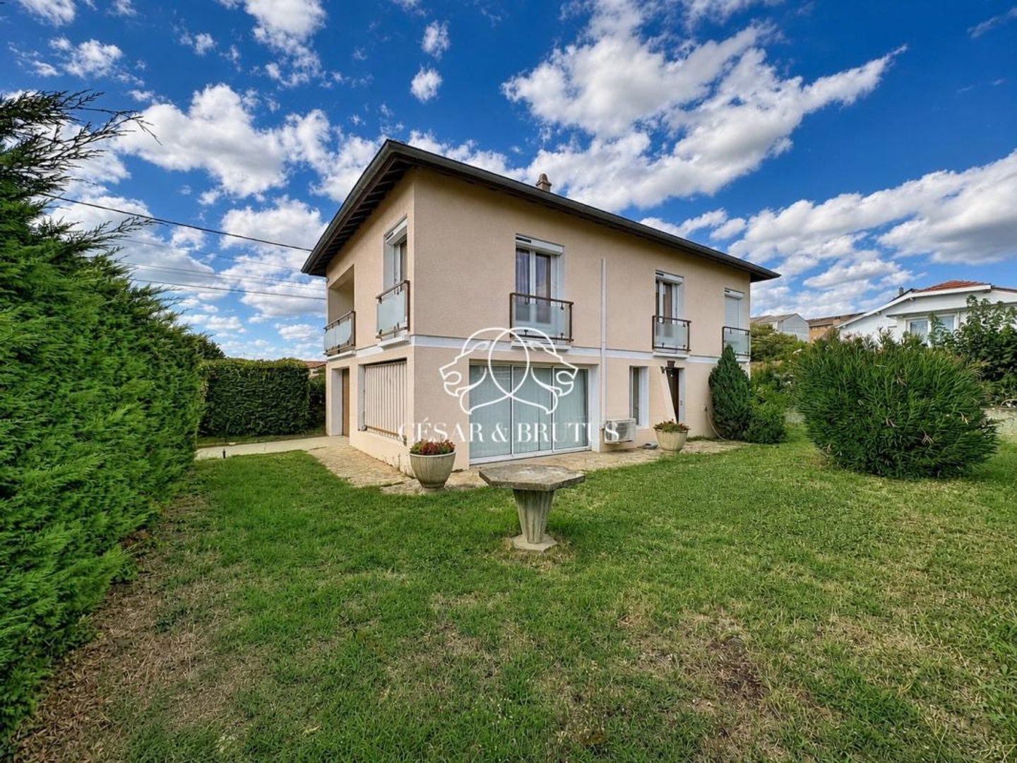 Vends maison - 150 m² - 4 pièces, 3 chambres - Le Péage-de-Roussillon 38550