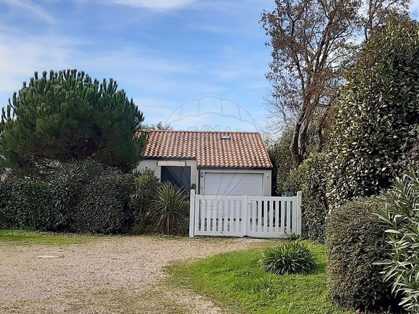 Maison à vendre - 3 pièces - 72m2 - Breuillet (17920)