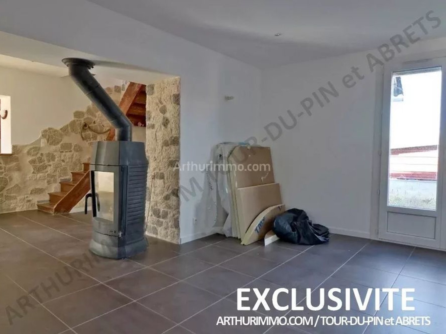Maison à vendre - 8 pièces - 188m2 - La Tour-Du-Pin (38110)