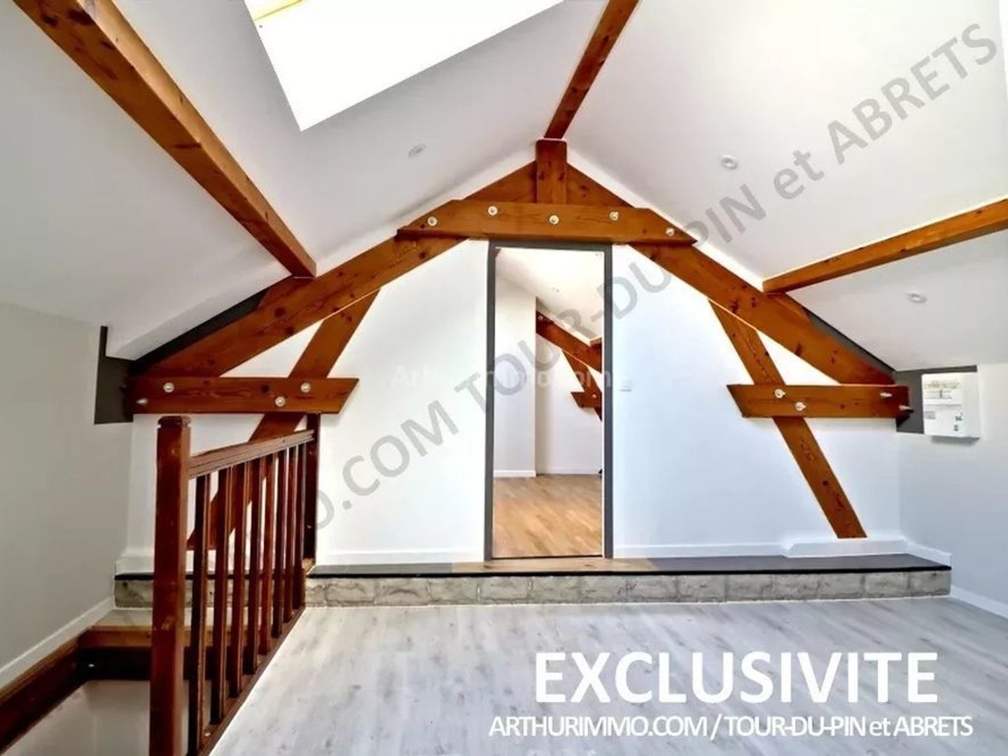 Maison à vendre - 8 pièces - 188m2 - La Tour-Du-Pin (38110)
