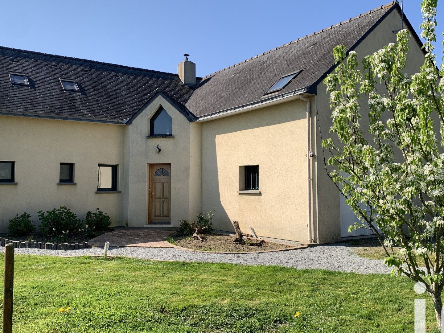 Maison 8 pièces 195 m²