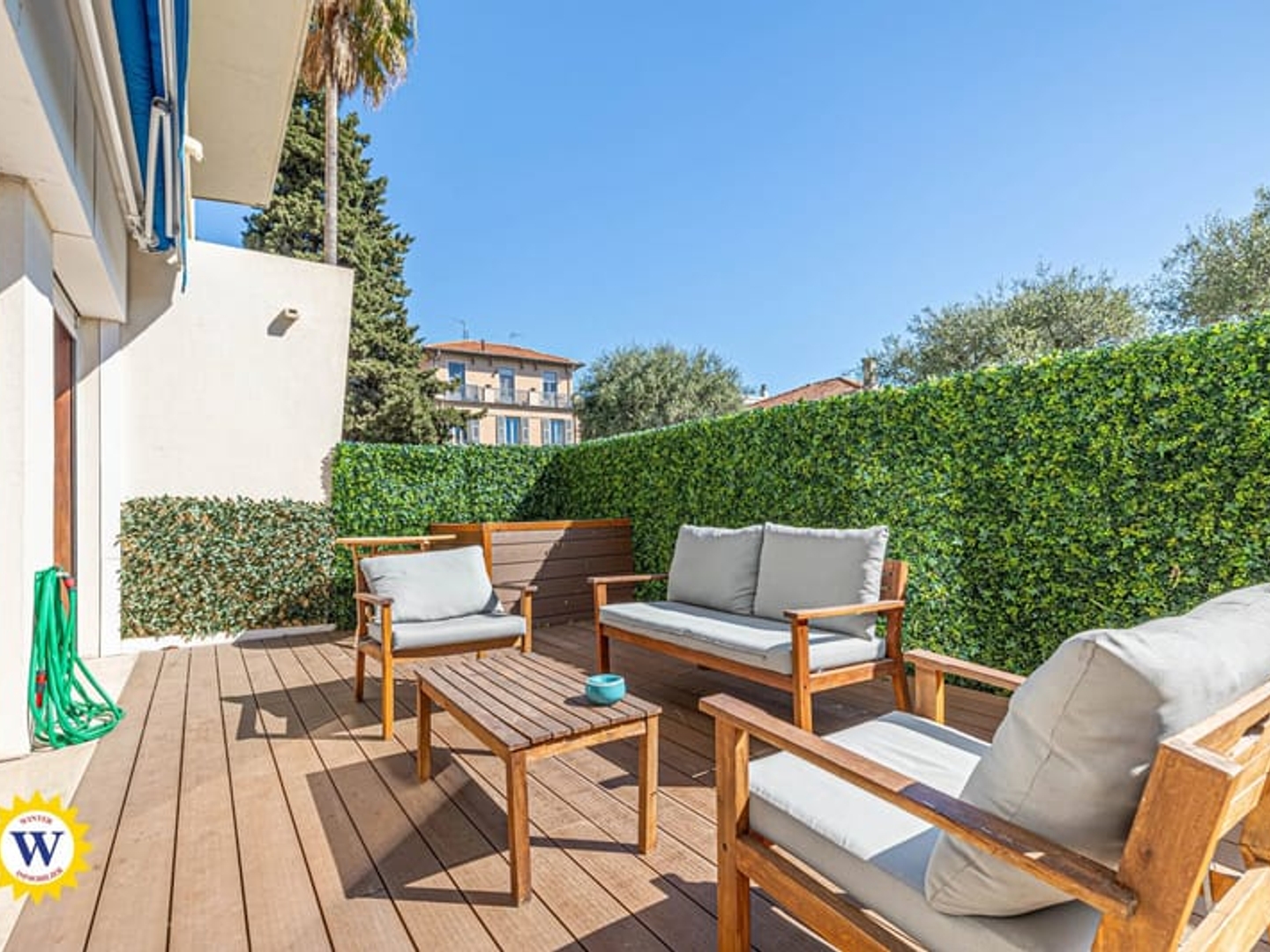 Résidence de prestige, terrasse de 33 m² et piscine