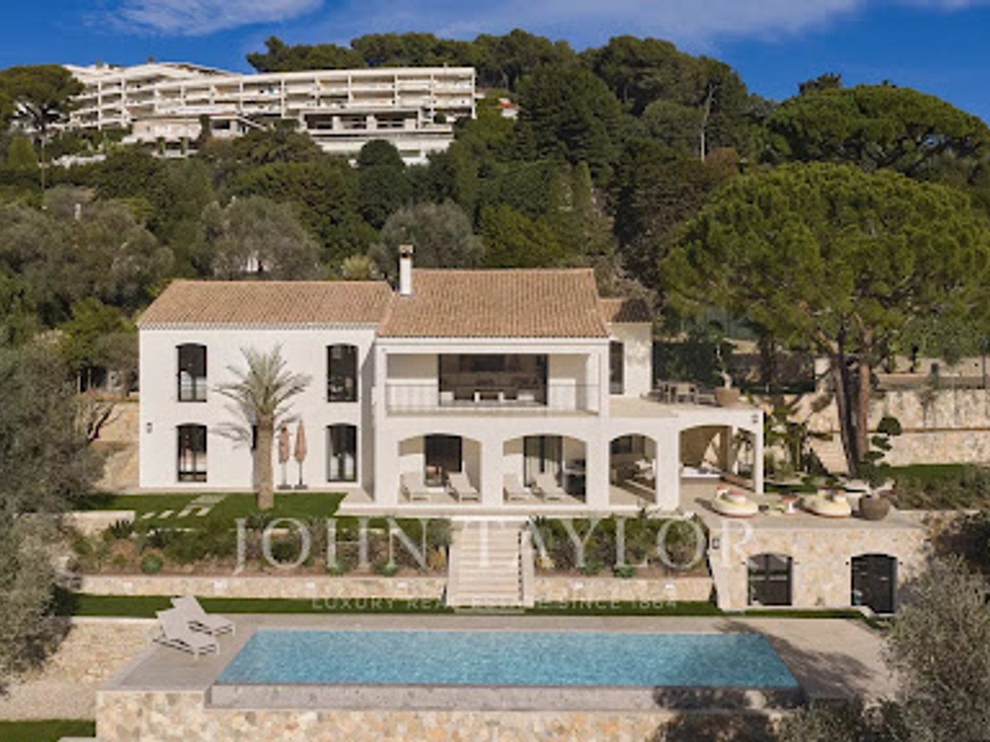 Maison 7 pièces 290 m²