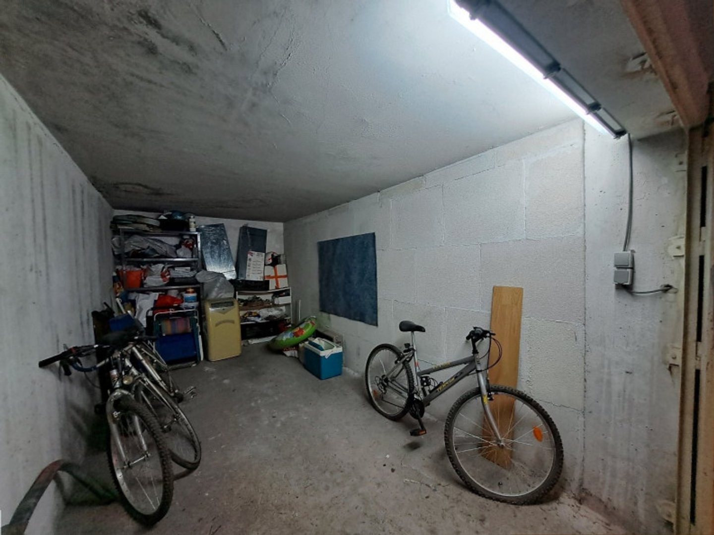 Parking / garage / box à vendre - 12m2 - Agde (34300)