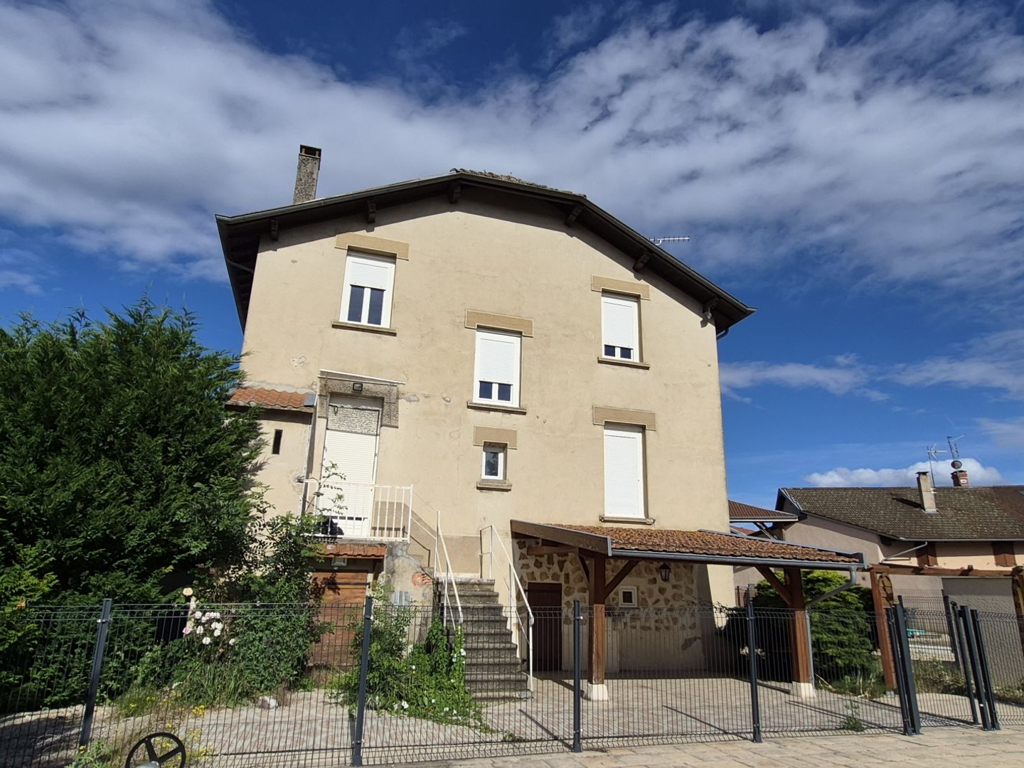 Maison à vendre - 7 pièces - 160m2 - Saint-Paul-De-Varax (01240)