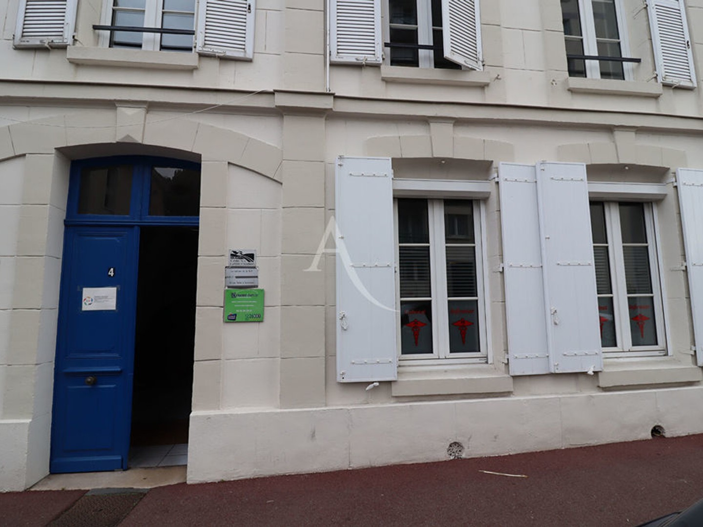 Bureau commercial (centre Louviers)