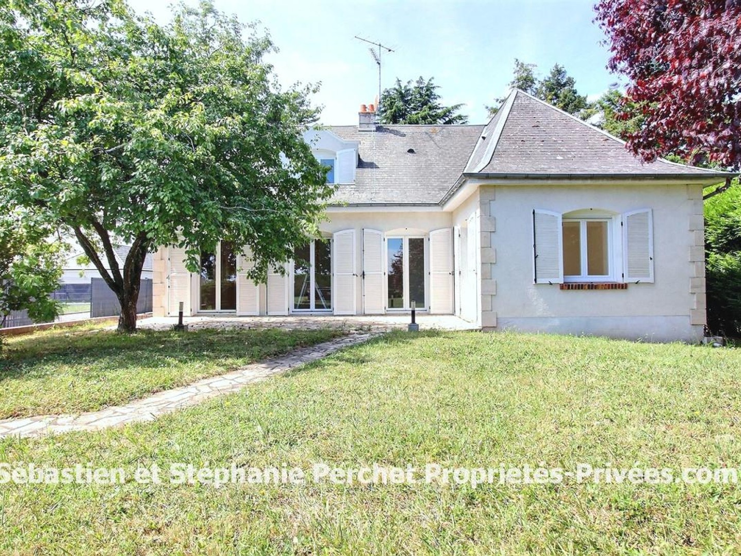 Maison 133 m2 sur un terrain de 2104 m2
