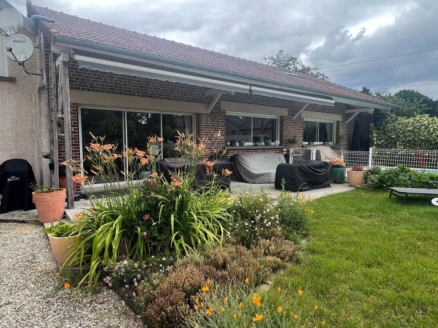 Maison à vendre - 9 pièces - 201m2 - Aubigny-Aux-Kaisnes (02590)