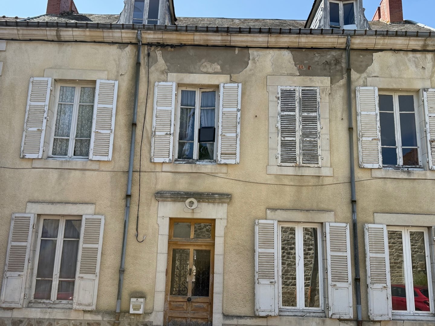 Maison à vendre - 16 pièces - 196m2 - Pionsat (63330)