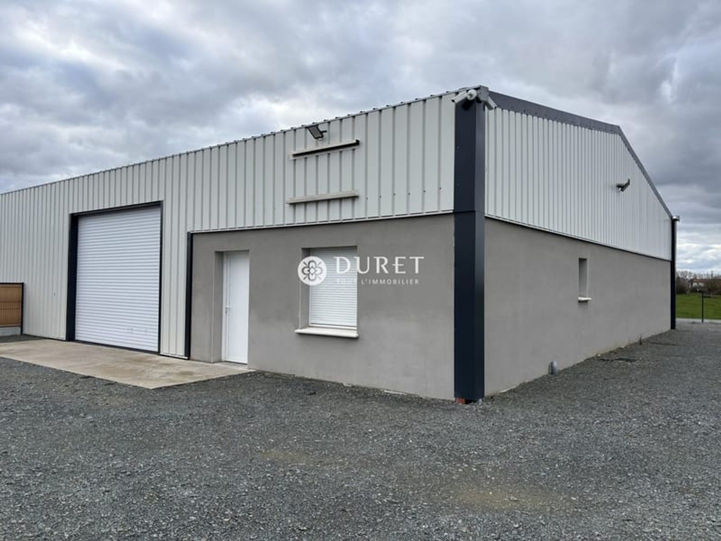 Locaux à vendre - 190m2 - Bazoges-En-Paillers (85130)