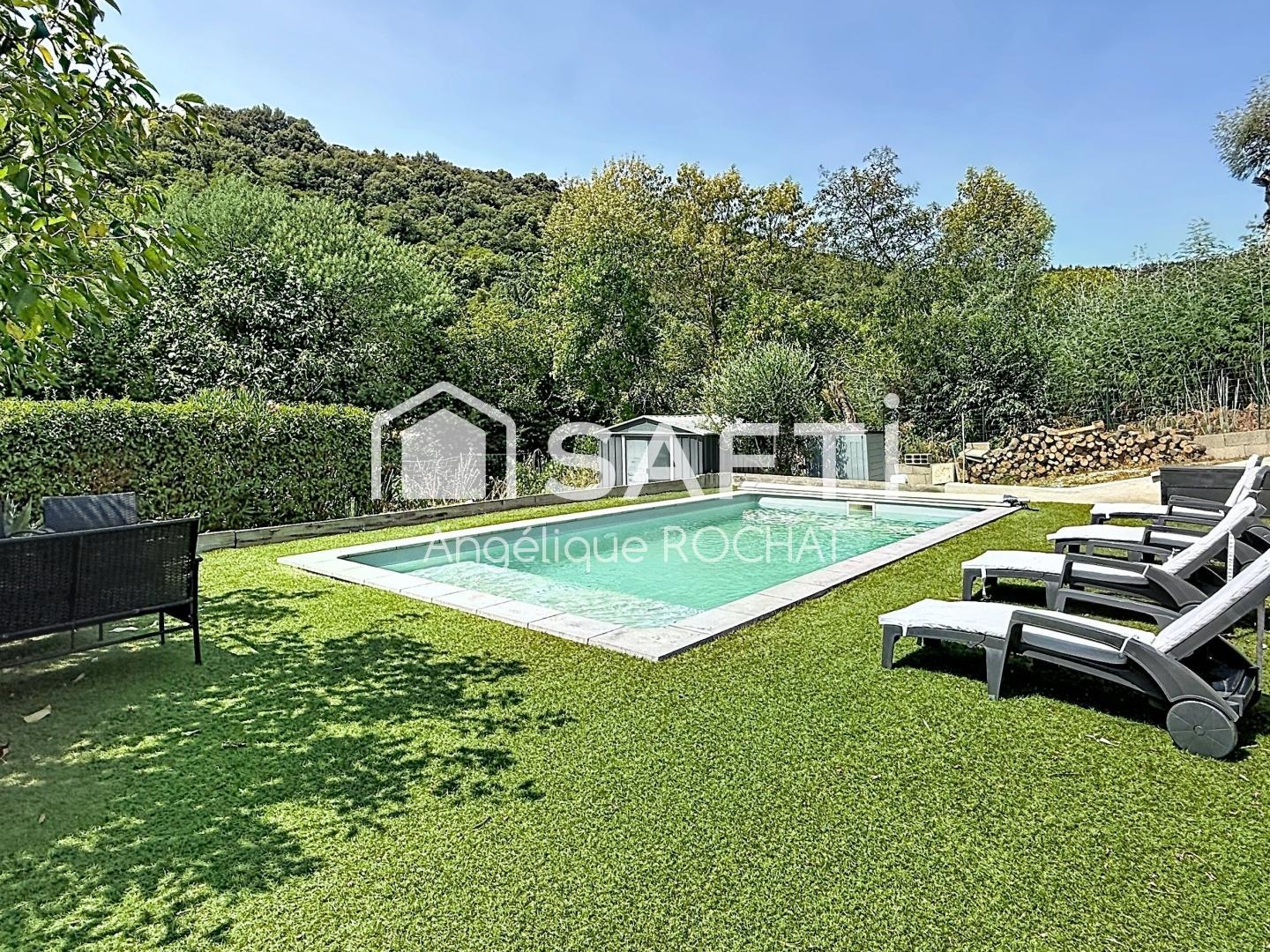 Magnifique Villa de plain pied 4 chambres avec piscine au calme à St Nazaire de Ladarez
