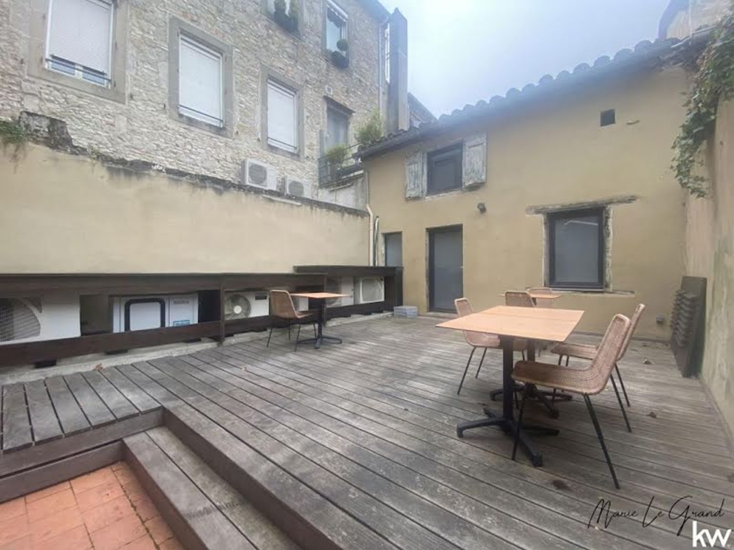 Locaux à vendre - 1 pièce - 170m2 - Castres (81100)