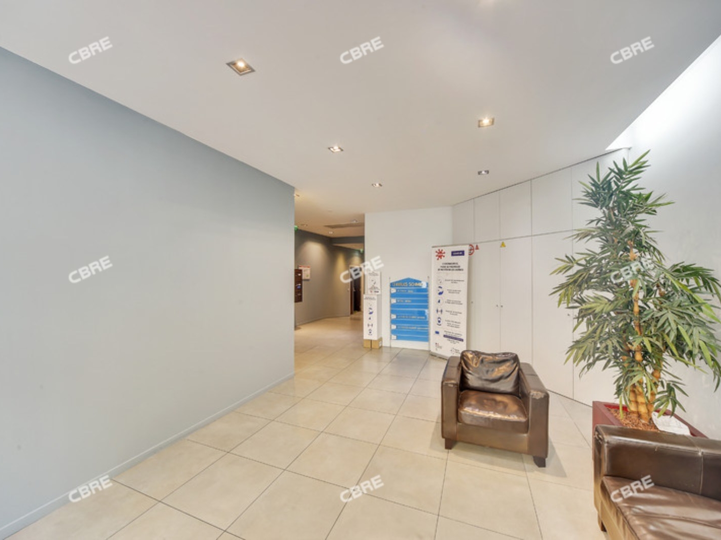 Bureaux à vendre - 1476m2 - Saint-Ouen (93400)