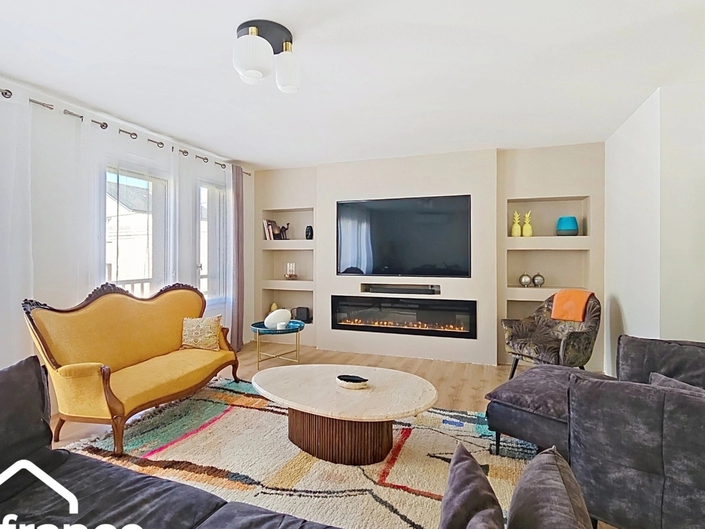 Appartement à vendre - 7 pièces - 200m2 - Thouars (79100)