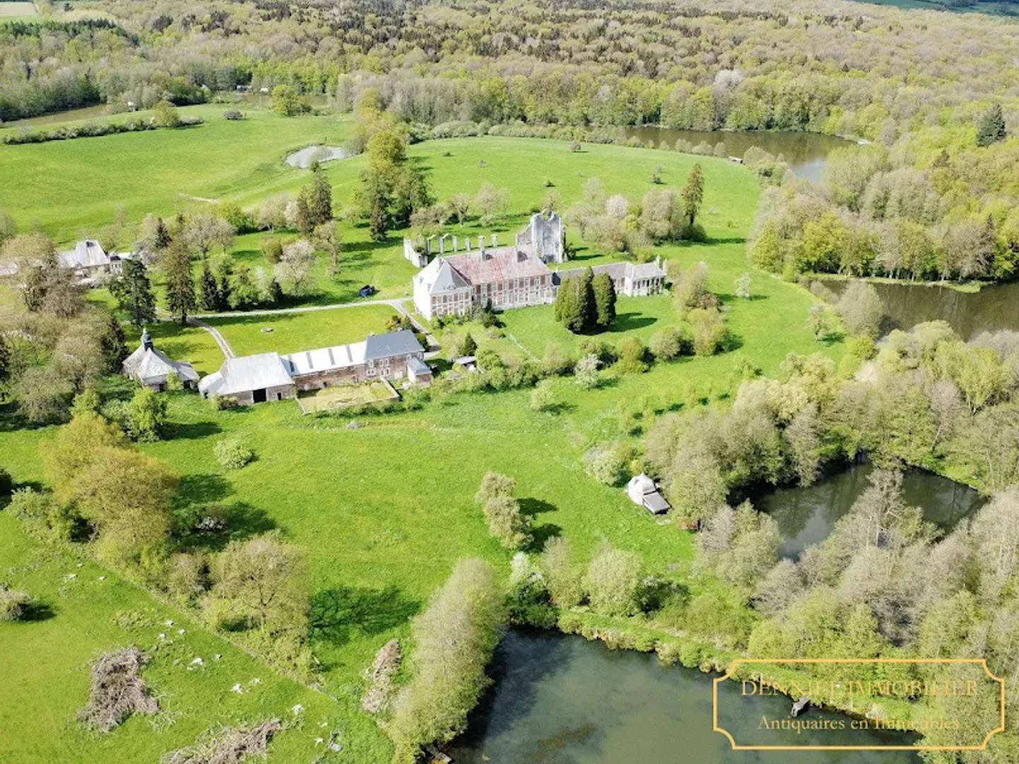 Maison à vendre - 30 pièces - 2000m2 - Charleville-Mézières (08000)