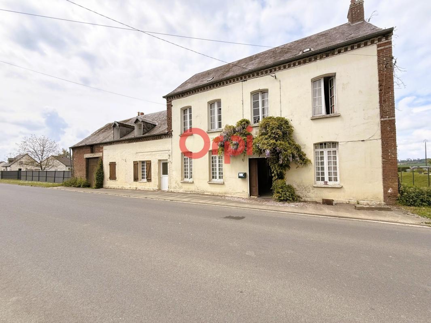 En exclusivité chez ORPI Albert - Ensemble immobilier de caractère à fort potentiel - Mailly-Maillet