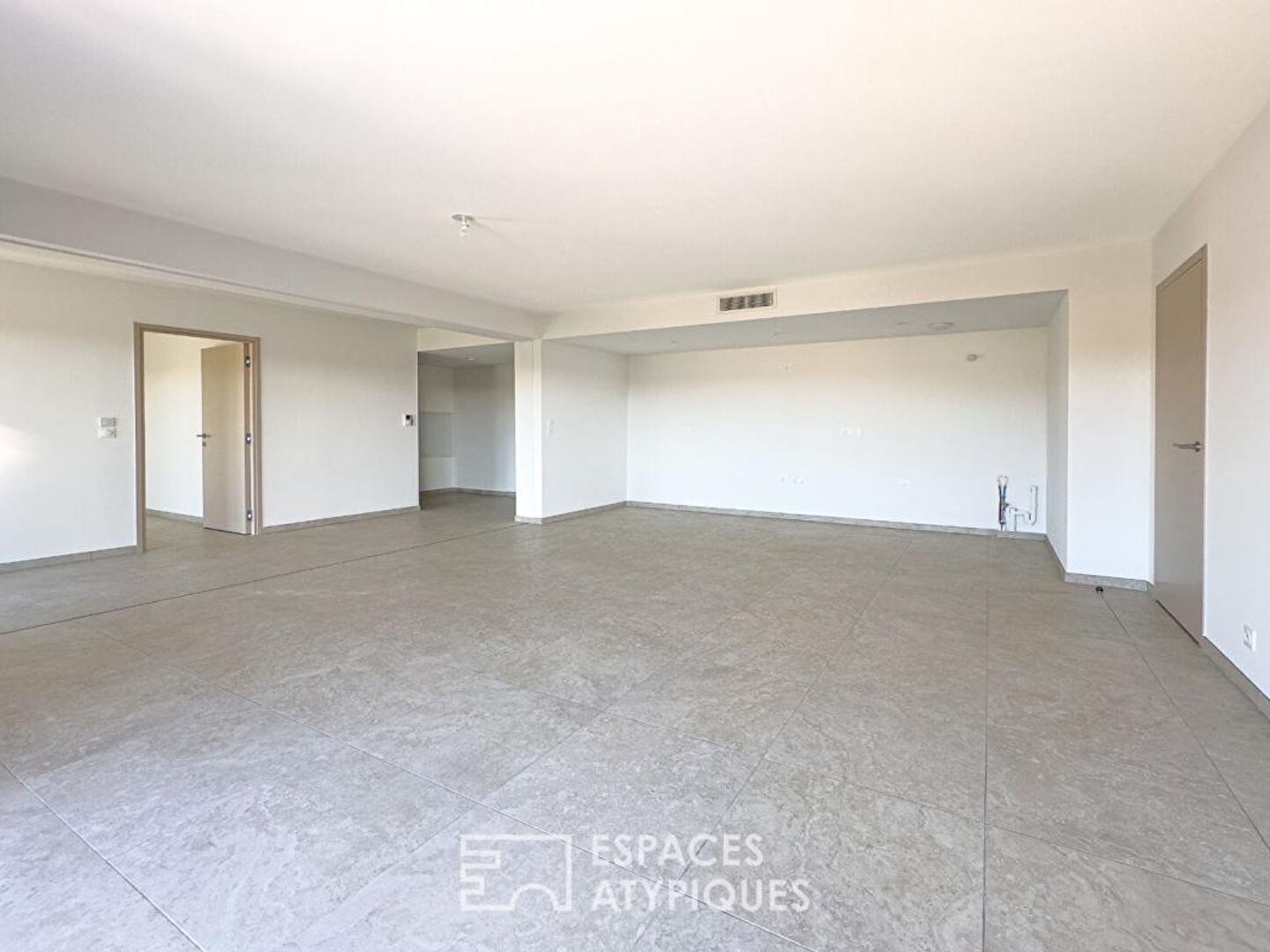 Appartement à vendre - 4 pièces - 108m2 - Saint-Raphaël (83700)