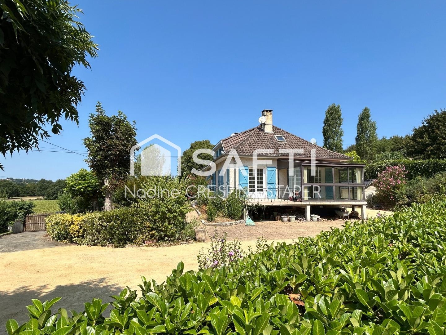Le calme de la campagne, à deux pas de Montauban. Maison d'environ 118 m2 avec plus d'1 hectares de terrain.